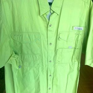 Men’s Columbia PFG button up dress shirt
